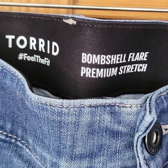 Torrid Bombshell Premium Stretch High Rise Flare Bell Bottom Denim Jeans Size 26 - Picture 2 of 8